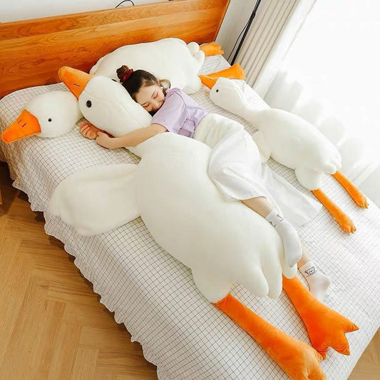 Goose plush toy